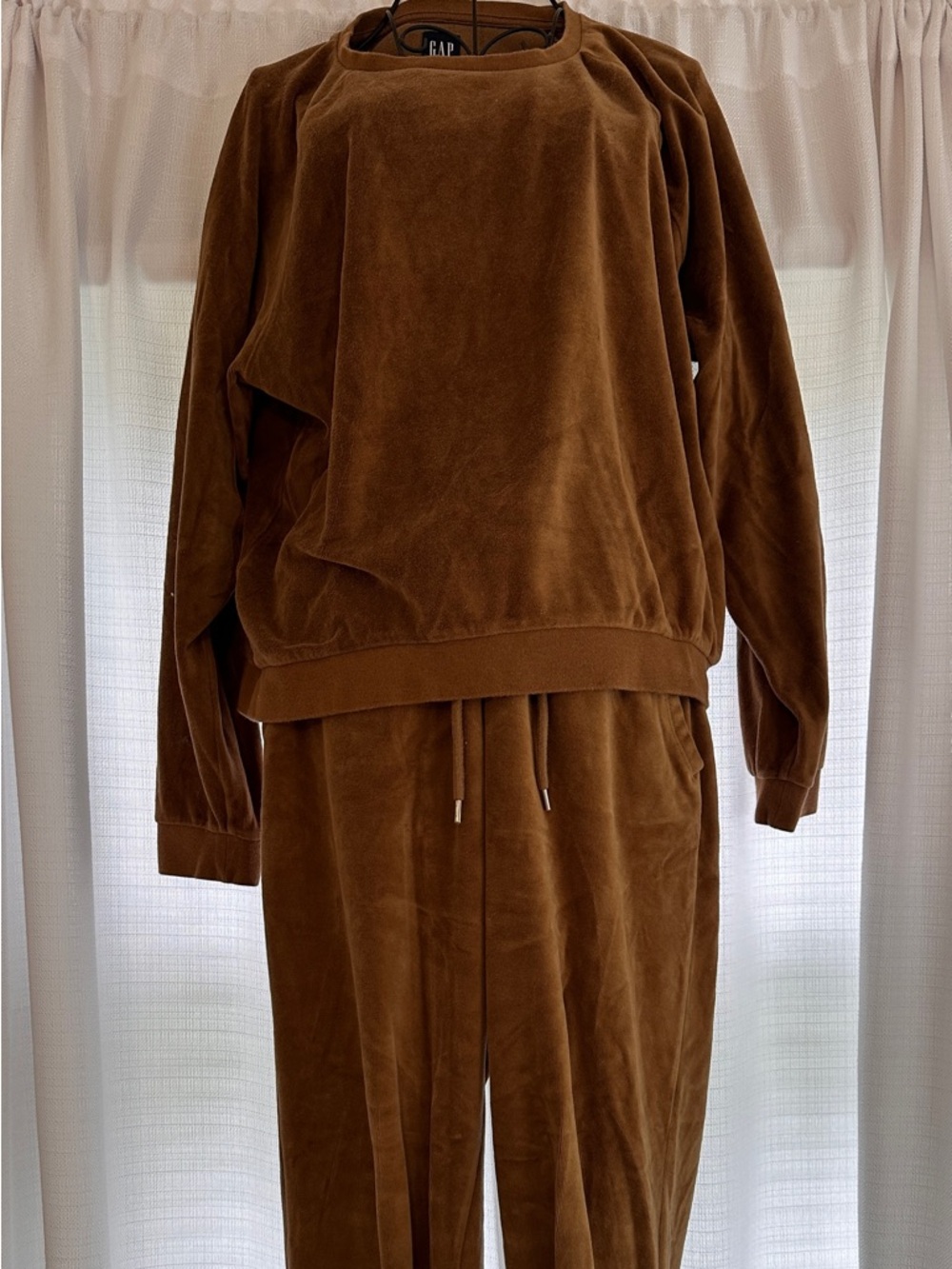 GAP Brown Velour Crewneck Top and Jogger Pant Leisure Set